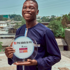 Découvrez Stéphan Dipita, lauréat du prix RFI talents du rire 2022